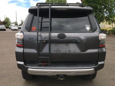 Used 2020 Toyota 4Runner TRD Off-Road Premium w/ Moonroof Package AWD/4WD image 5