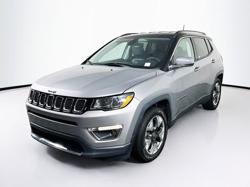 Used 2019 Jeep Compass Limited FWD image 3