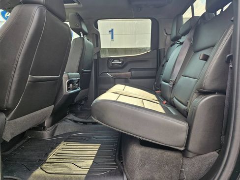 Used 2019 GMC Sierra 1500 SLT w/ SLT Premium Plus Package AWD/4WD image 18