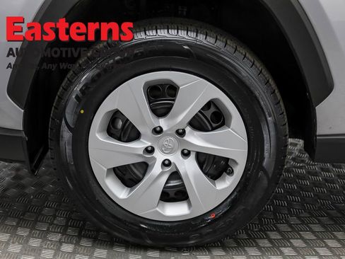 Used 2024 Toyota RAV4 LE image 31