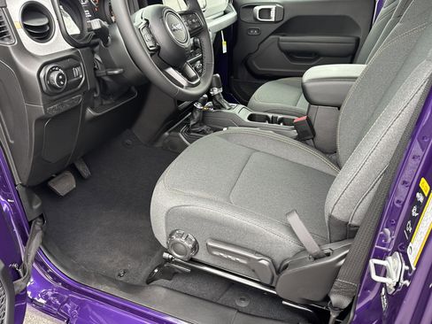 New 2026 Jeep Gladiator Sport image 16