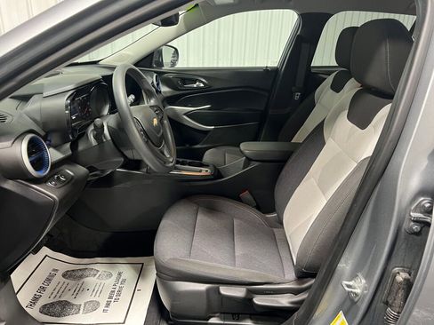 Used 2024 Chevrolet Trax LS w/ Driver Confidence Package image 5