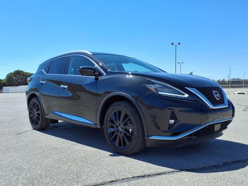 Used 2023 Nissan Murano Platinum w/ Cargo Package image 2