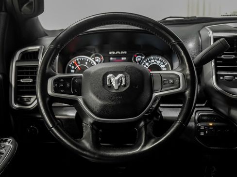 Used 2024 RAM 3500 Big Horn AWD/4WD image 16