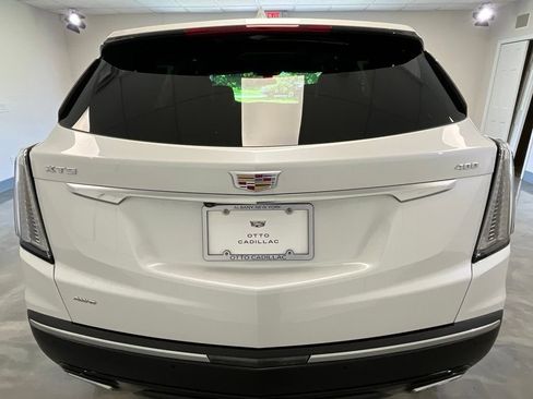 Certified 2025 Cadillac XT5 Sportv AWD/4WD image 9