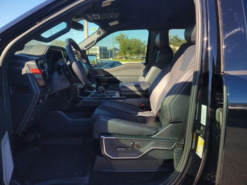 Used 2025 Ford F150 Raptor image 19