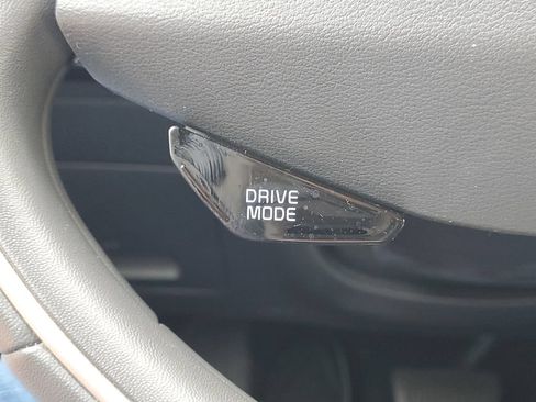 Used 2023 Kia Niro EX FWD image 23