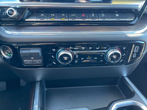 Used 2023 GMC Sierra 1500 SLT w/ SLT Convenience Package image 14