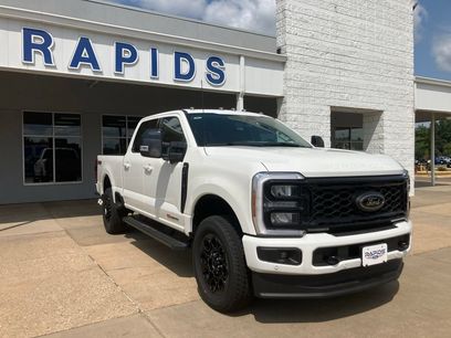 New 2026 Ford F250 Lariat w/ Black Appearance Package