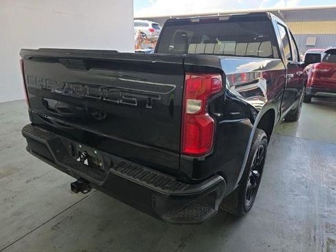 Used 2022 Chevrolet Silverado 1500 Custom image 2