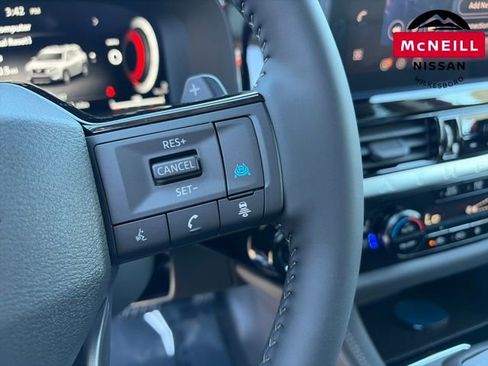 New 2026 Nissan Pathfinder Platinum AWD/4WD image 28