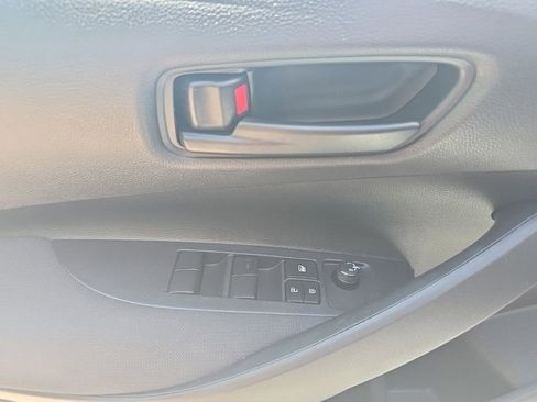 Used 2025 Toyota Corolla LE image 22