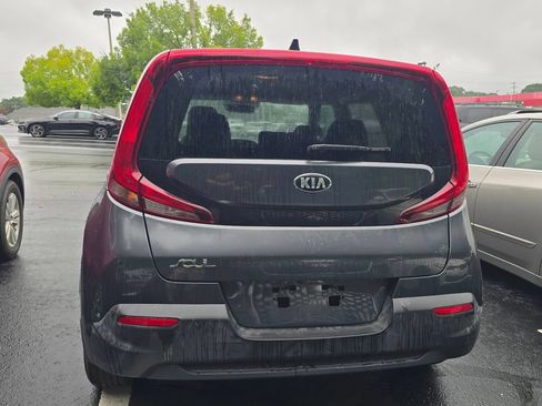 Used 2021 Kia Soul LX FWD image 10