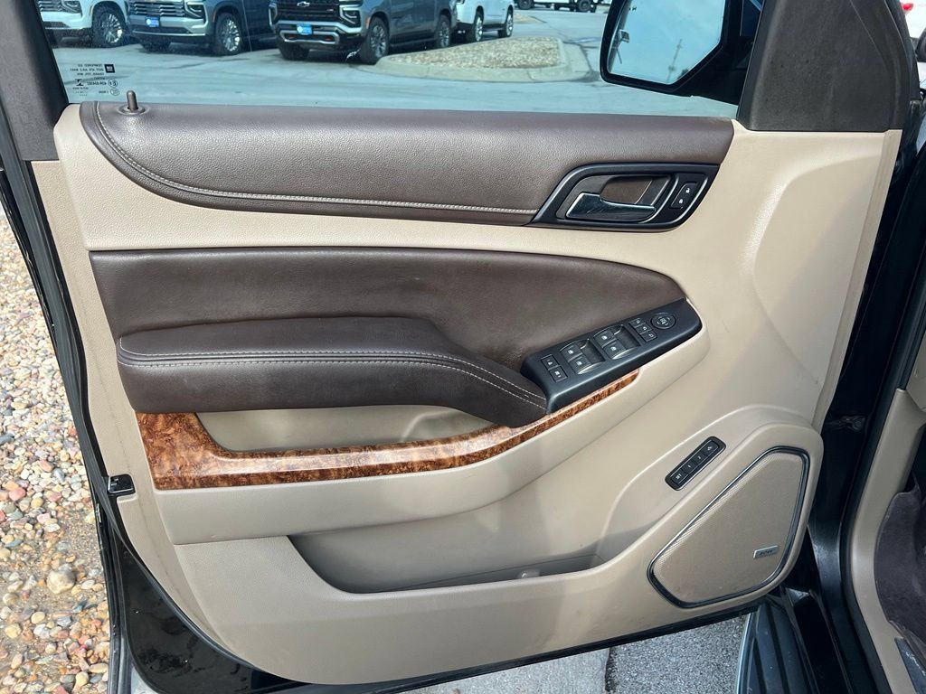 Used 2015 Chevrolet Tahoe LTZ AWD/4WD image 16