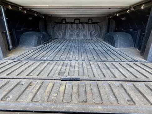 Used 2021 GMC Sierra 1500 AT4 w/ AT4 Value Package AWD/4WD image 28