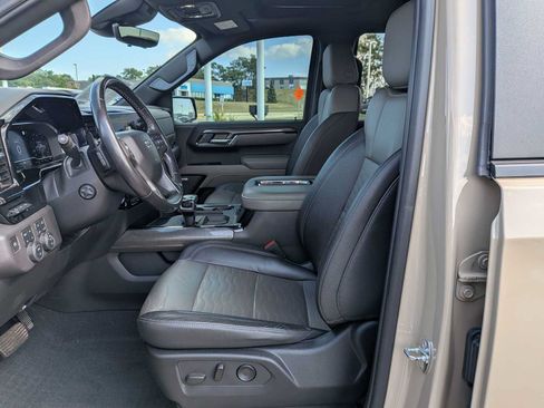 Used 2022 Chevrolet Silverado 1500 ZR2 w/ Technology Package AWD/4WD image 15