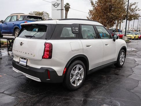 Used 2025 MINI Cooper Countryman SE image 4