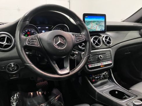 Used 2018 Mercedes-Benz GLA 250 4MATIC image 33