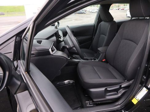 Certified 2025 Toyota Corolla LE FWD image 8