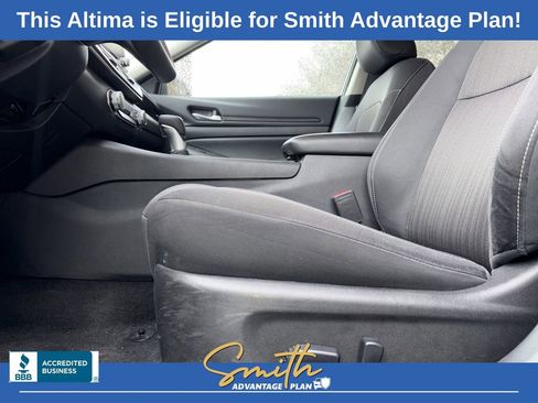 Used 2024 Nissan Altima 2.5 SV image 16