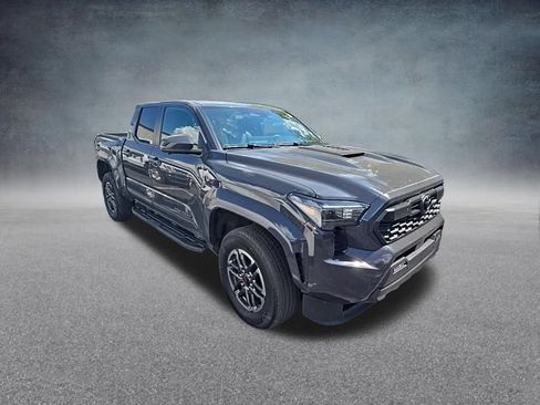 Used 2024 Toyota Tacoma TRD Sport w/ TRD Sport Premium Package AWD/4WD image 2