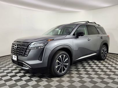 New 2026 Nissan Pathfinder Platinum w/ Cargo Package