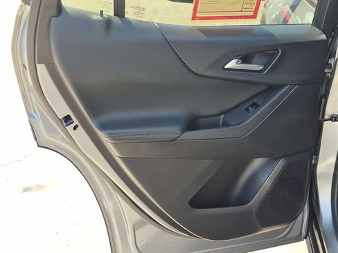 Used 2025 Chevrolet Equinox LT FWD image 27