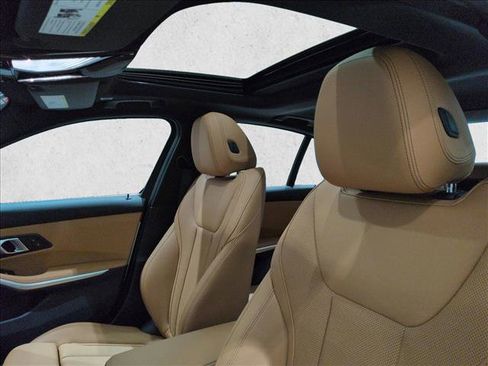 Used 2025 BMW 330i xDrive Sedan image 16