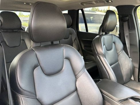 Used 2020 Volvo XC90 T5 Momentum AWD/4WD image 19