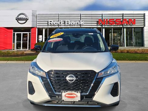 Used 2024 Nissan Kicks SV image 2