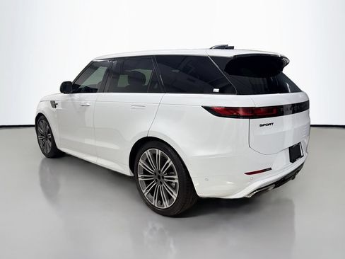 Used 2026 Land Rover Range Rover Sport Dynamic SE AWD/4WD image 3