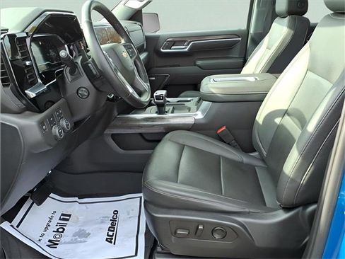 Used 2022 Chevrolet Silverado 1500 LTZ w/ LTZ Premium Package image 17