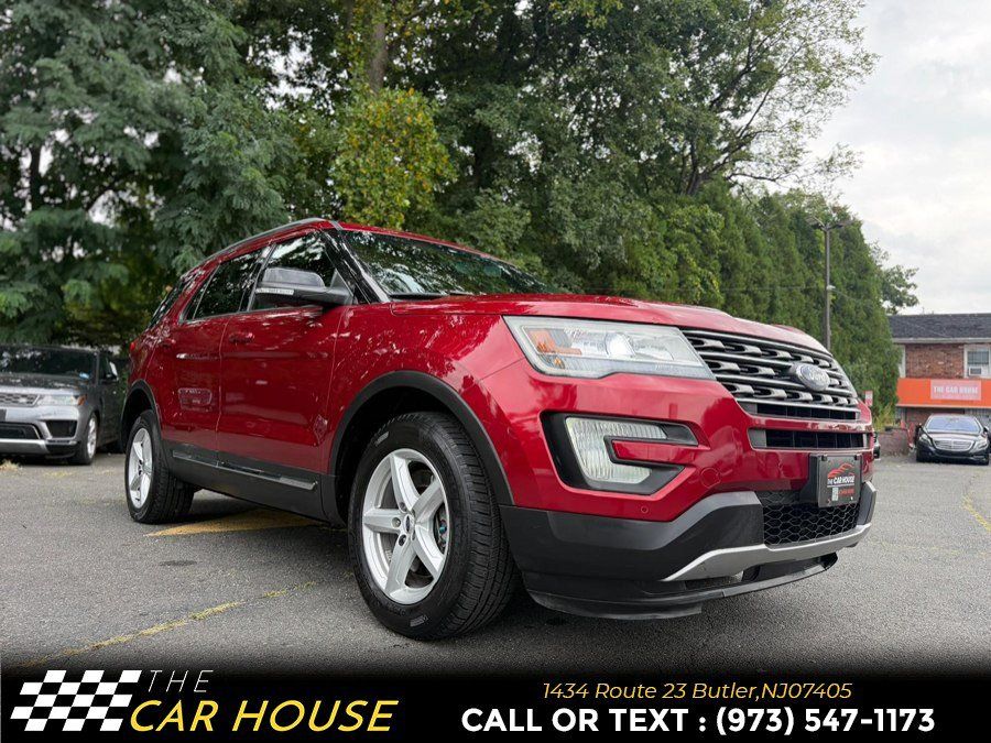 Used 2016 Ford Explorer XLT w/ Equipment Group 202A AWD/4WD image 10