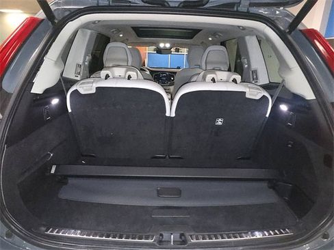 Used 2023 Volvo XC90 B6 Plus image 25