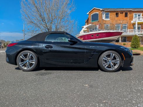 Used 2019 BMW Z4 sDrive30i w/ M Sport Package RWD image 4