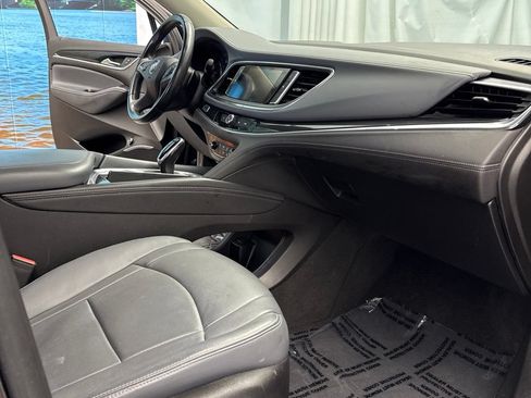 Used 2020 Buick Enclave Essence w/ Sound and Sites Package AWD/4WD image 27