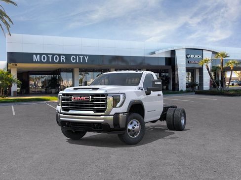New 2026 GMC Sierra 3500 Pro w/ Convenience Package RWD image 10