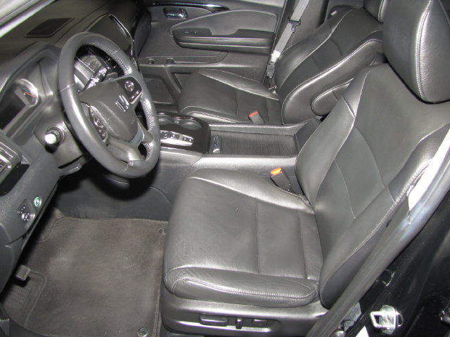 Used 2021 Honda Pilot Touring image 32