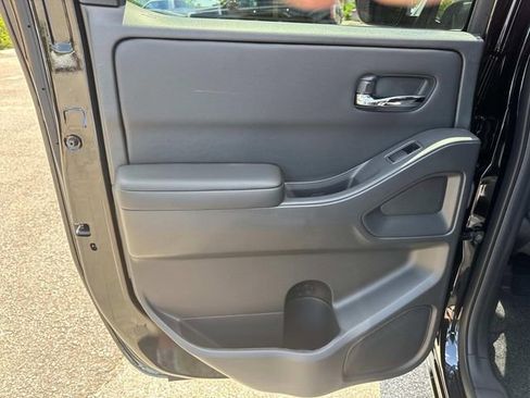 New 2025 Nissan Frontier SV image 14