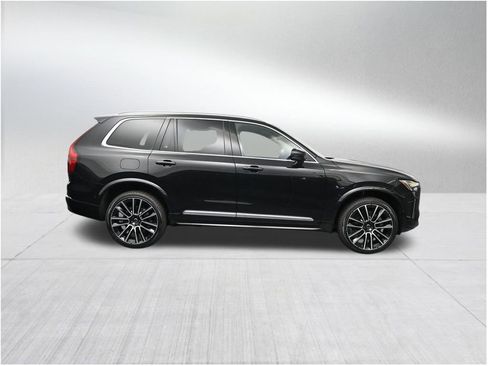 New 2026 Volvo XC90 B5 Plus AWD/4WD image 30