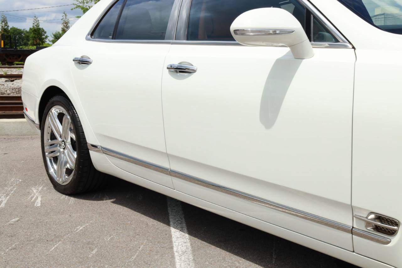 Used 2011 Bentley Mulsanne RWD image 27