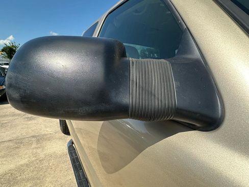 Used 2004 GMC Sierra 2500 SLT w/ Skid Plate Package AWD/4WD image 24