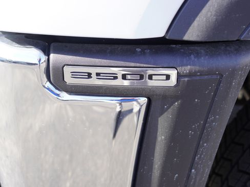 New 2025 GMC Sierra 3500 Pro w/ Convenience Package image 16