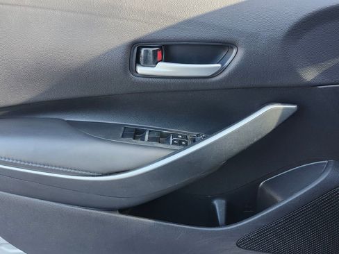 Used 2022 Toyota Corolla SE image 32