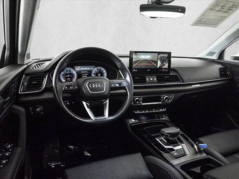 Used 2023 Audi Q5 2.0T Premium Plus w/ Premium Plus Package AWD/4WD image 19