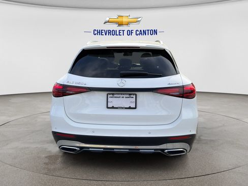 Used 2025 Mercedes-Benz GLC 350e 4MATIC image 6