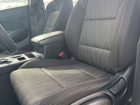 Used 2022 Kia Sportage LX FWD image 19