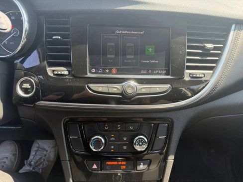 Used 2021 Buick Encore Preferred AWD/4WD image 23