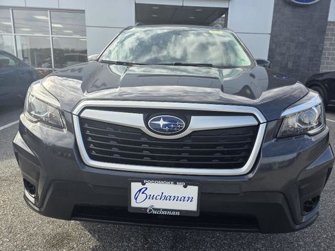 Used 2019 Subaru Forester Premium image 2