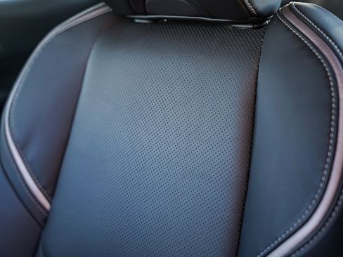 Certified 2024 Toyota Prius XLE image 27